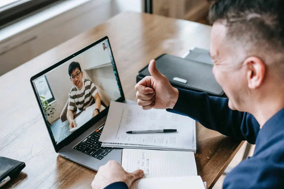 How to Transition Back into the Office in 2022